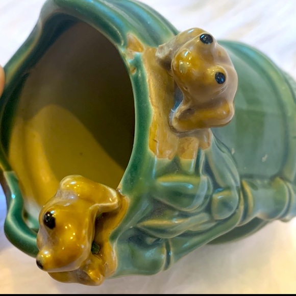 Vintage Lucky Bambo Frog Majolica Vase